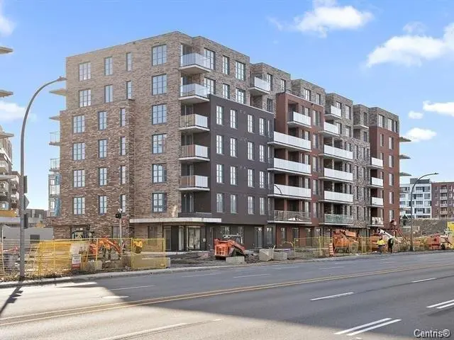 Vue principale de l’appartement au 5250, boulevard Henri-Bourassa Ouest, Montréal.